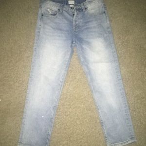 RVCA Cropped washed blue jeans